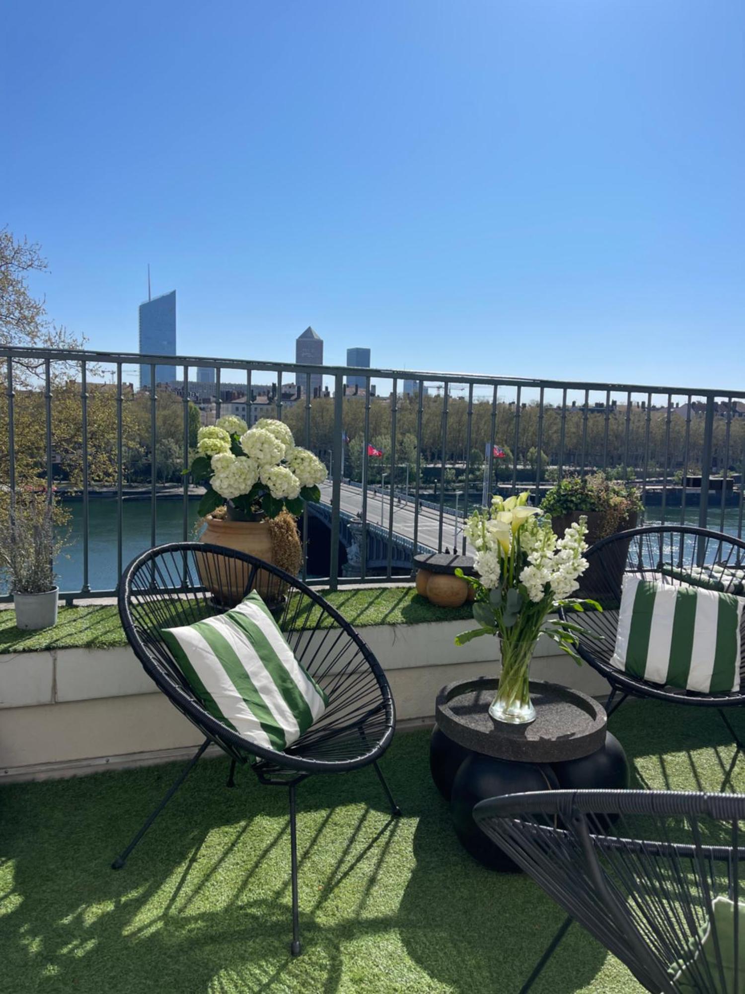 Coeur De Lyon Avec Terrasse Et Jacuzzi Apartment Exterior foto